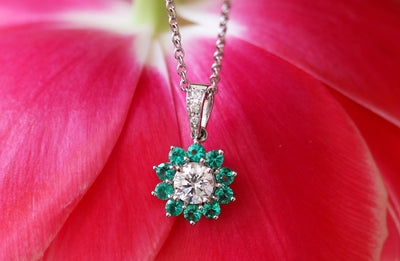 Latest Advert - 18ct White Gold Diamond and Emerald Pendant