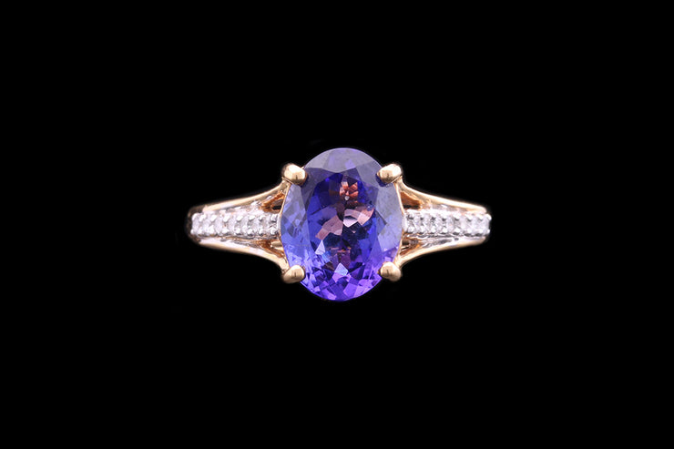 18ct Yellow Gold Tanzanite Single Stone Ring with Diamond Shoulders