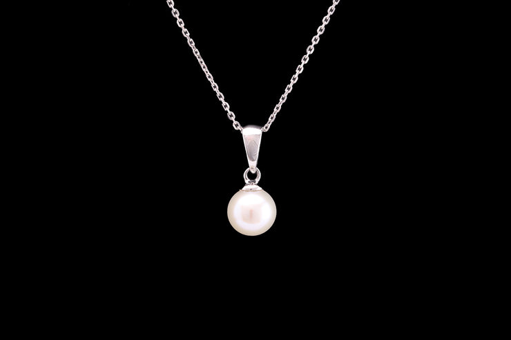 9ct White Gold Cultured Pearl Pendant