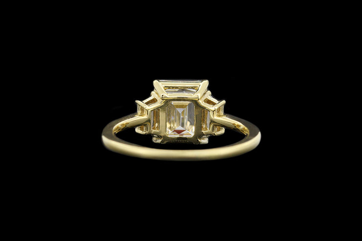 18ct Yellow Gold Diamond Single Stone Ring with Diamond Shoulders