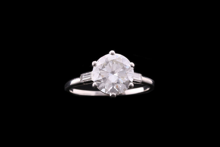 Platinum Diamond Single Stone with Baguette Shoulders Ring